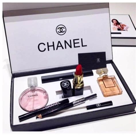 chanel limited edition beauty|Chanel limited edition gift set.